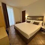 Otel Franzone 2*