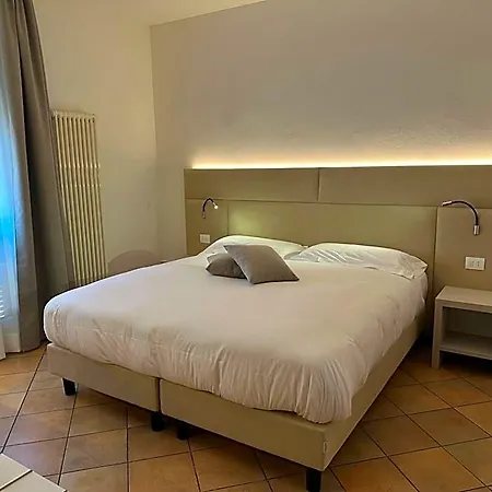 Franzone Hotel