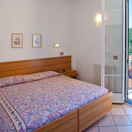 Franzone Hotel 2*